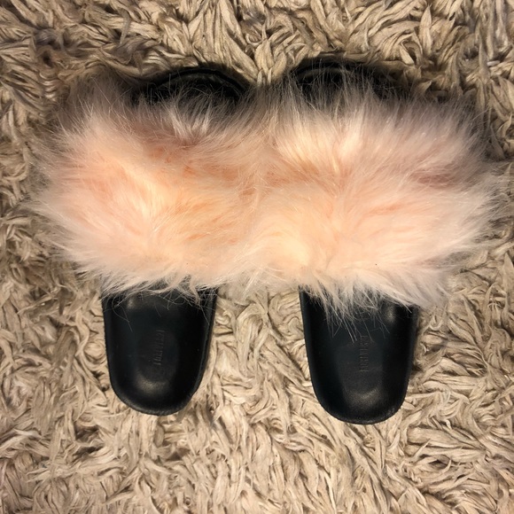 Furry Slides - Picture 2 of 8